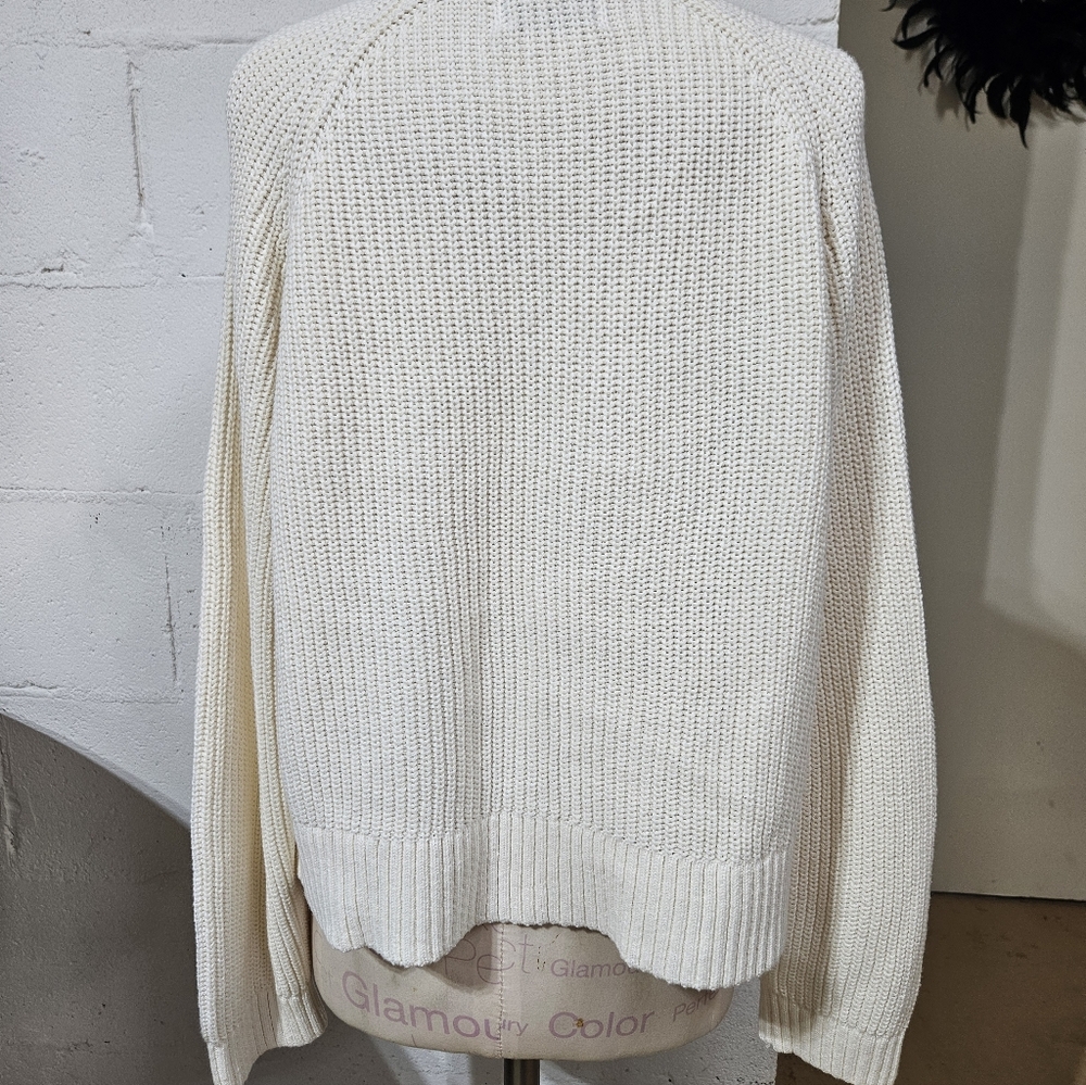 Old Navy Ribbed Sweater - Picture 4 of 6